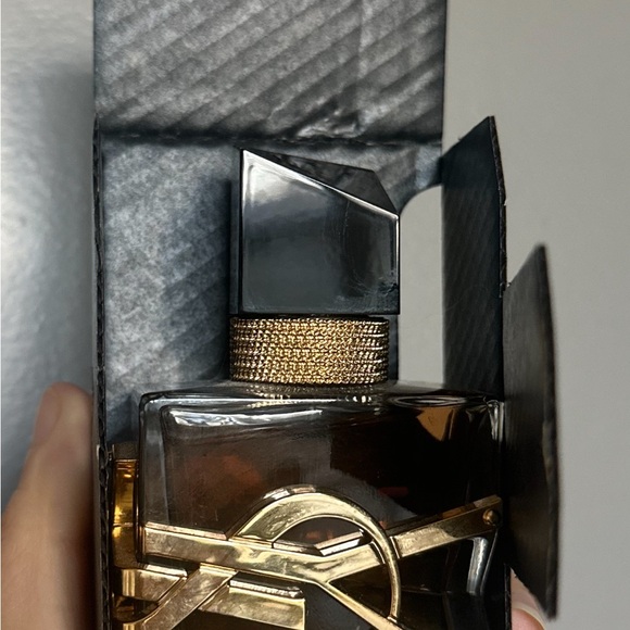 Yves Saint Laurent Libre Flowers & Flames Eau de Parfum - White & Gold Box - Picture 5 of 6